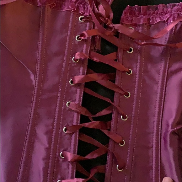 Purple Corset - Picture 4 of 6